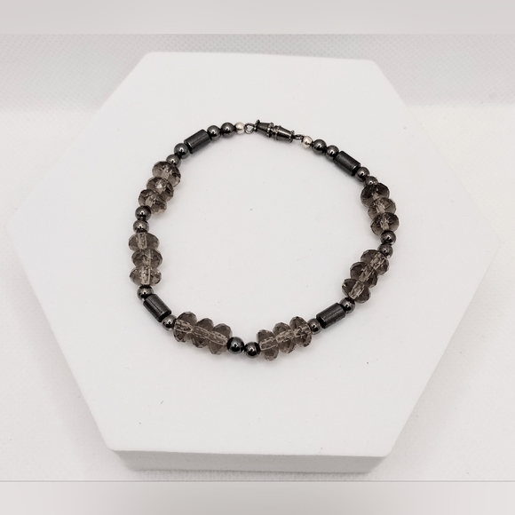 Fashion Beaded Bracelet - Picture 3 of 6